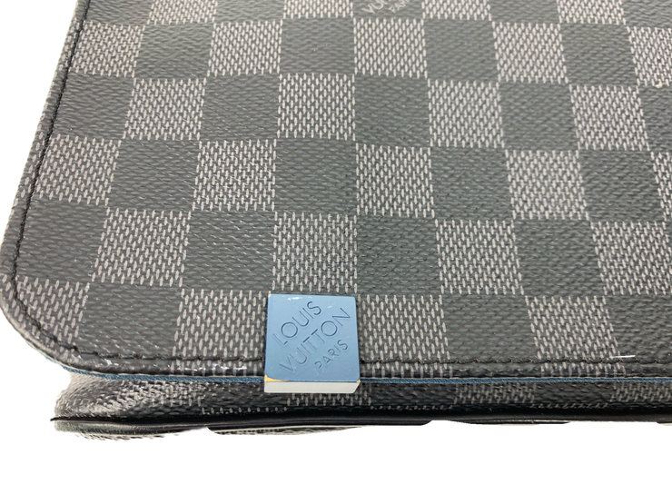 Louis Vuitton District NM Messenger Bag MM in Damier Graphite